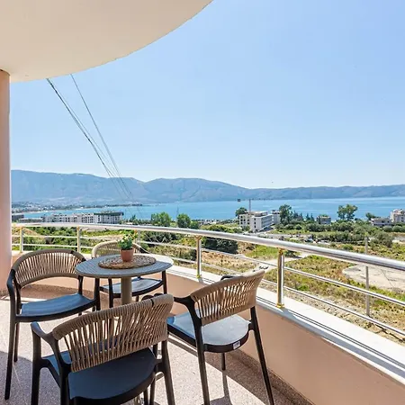 Radhima 16 - Two Bedroom Apt, Sea View Vlora